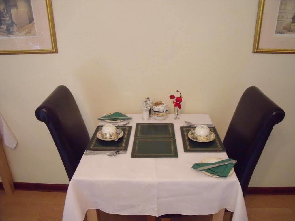 Home From Home Bed And Breakfast CBG Εξωτερικό φωτογραφία